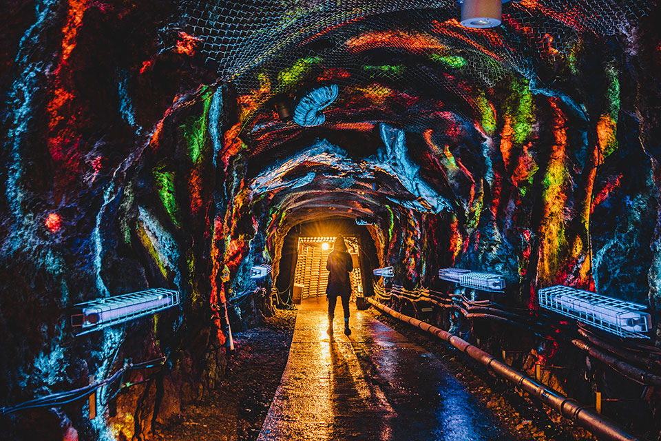 「おすすめの加賀の國」部門 最優秀賞　bbkaorunさんの作品「Fluorescent color tunnel」